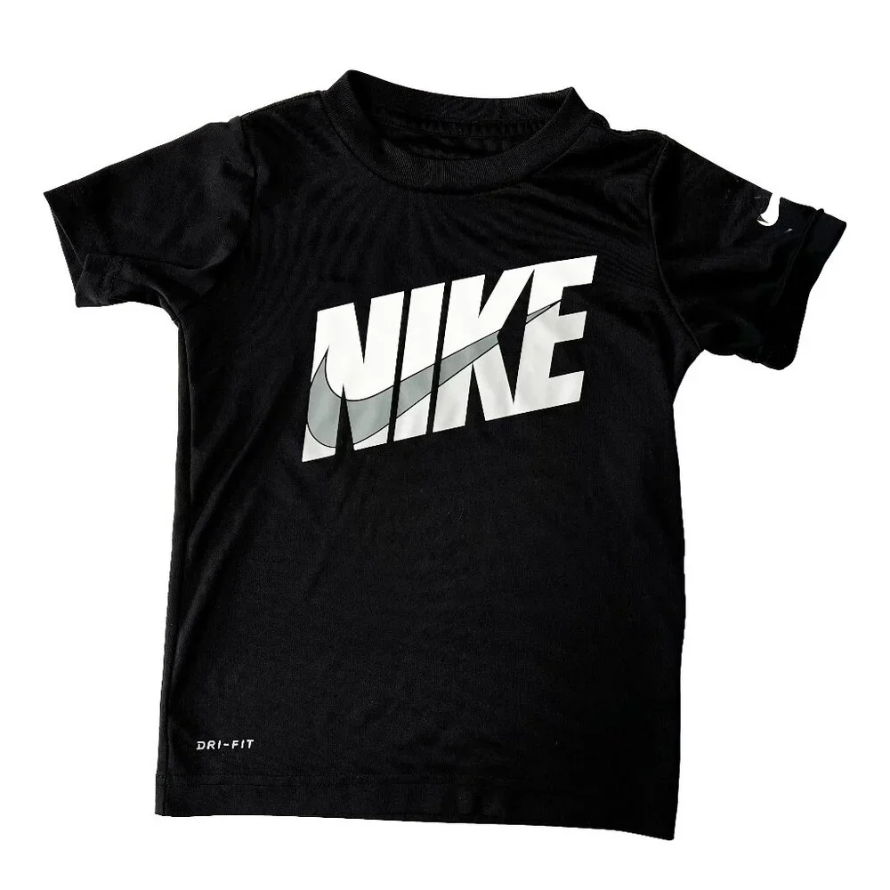 5 for $25 ✨ Nike Dri-Fit Short Sleeve Tee